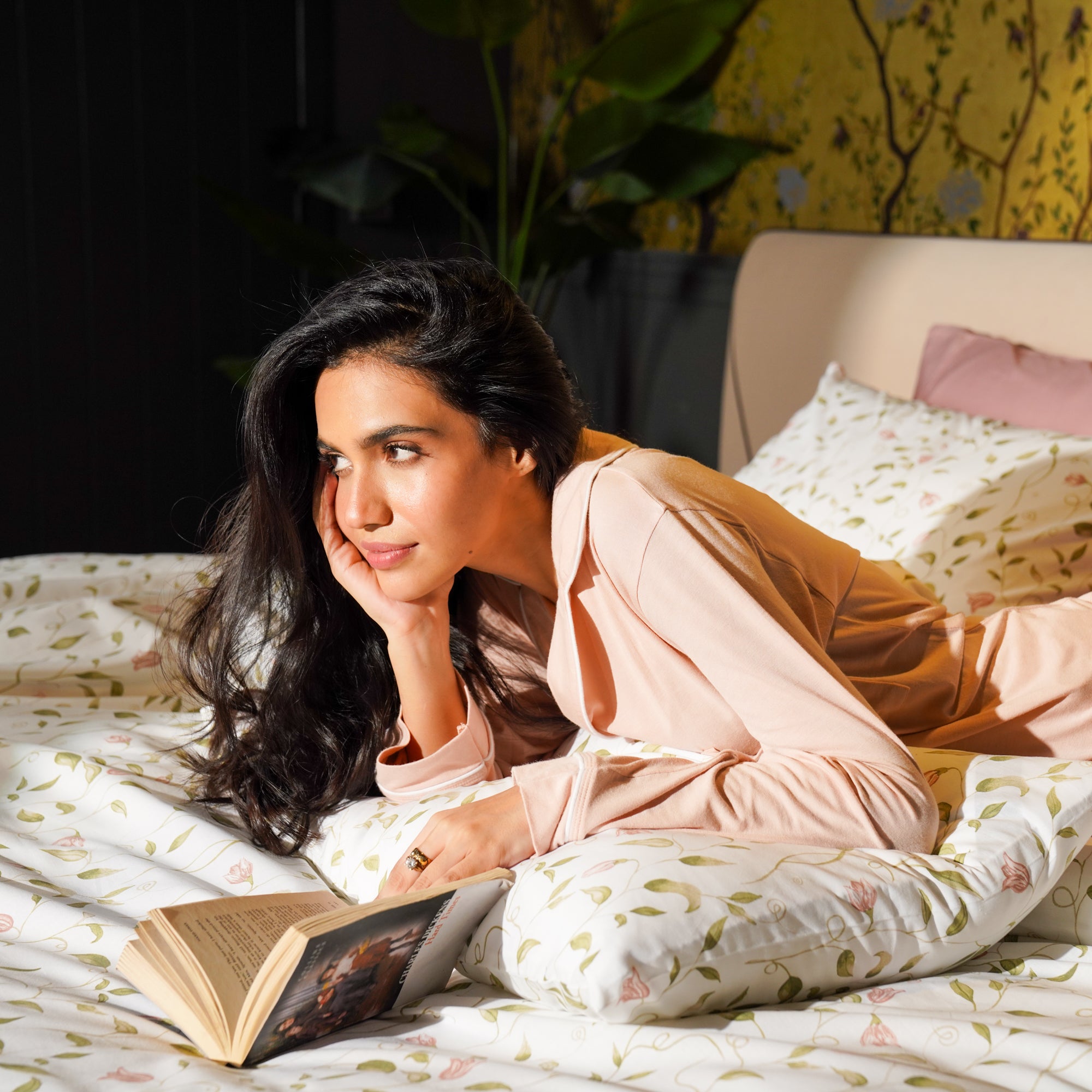 Olive Affair Bed Sheet Set