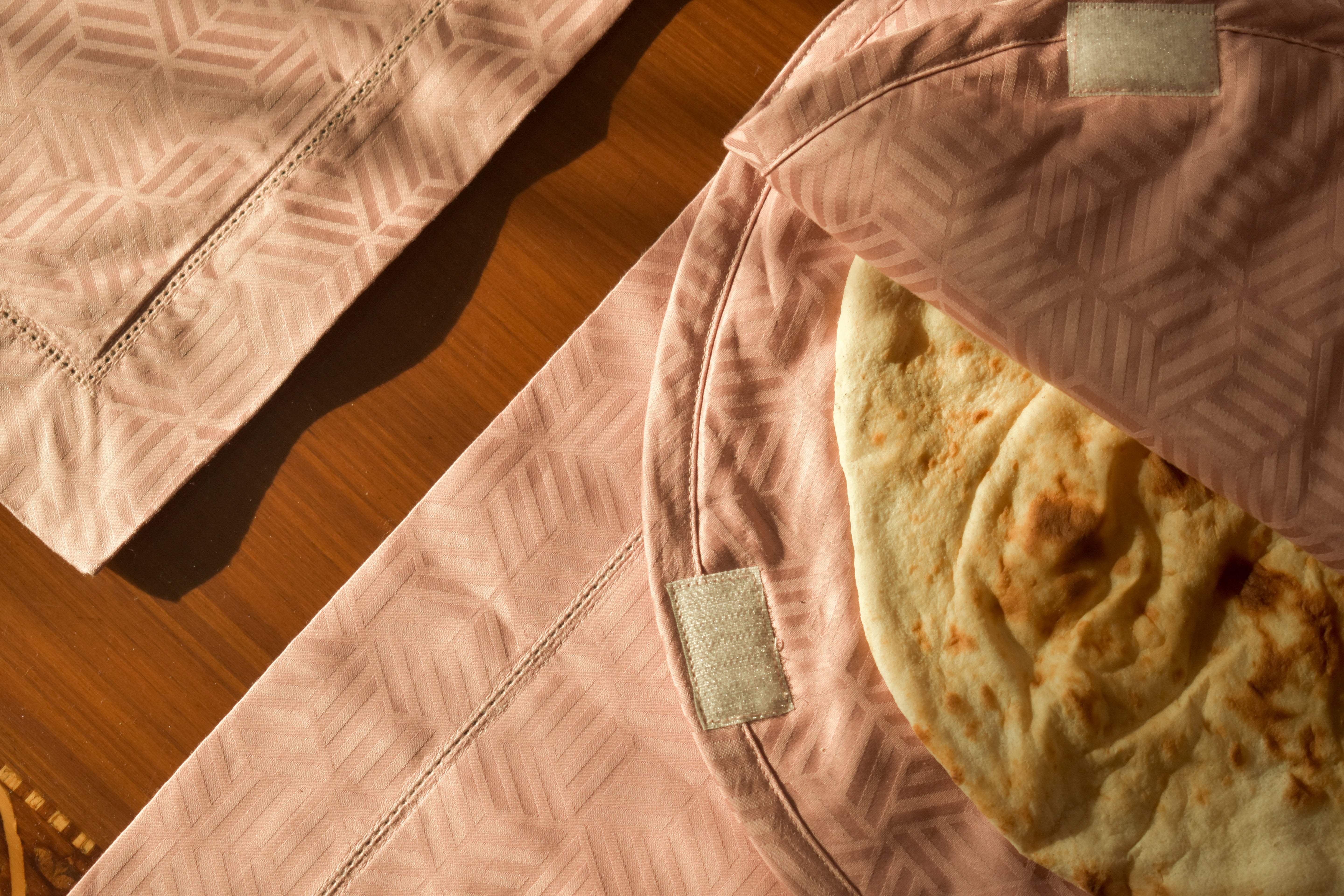 Rose Pink Jacquard Roti Cover Luxe-Edition