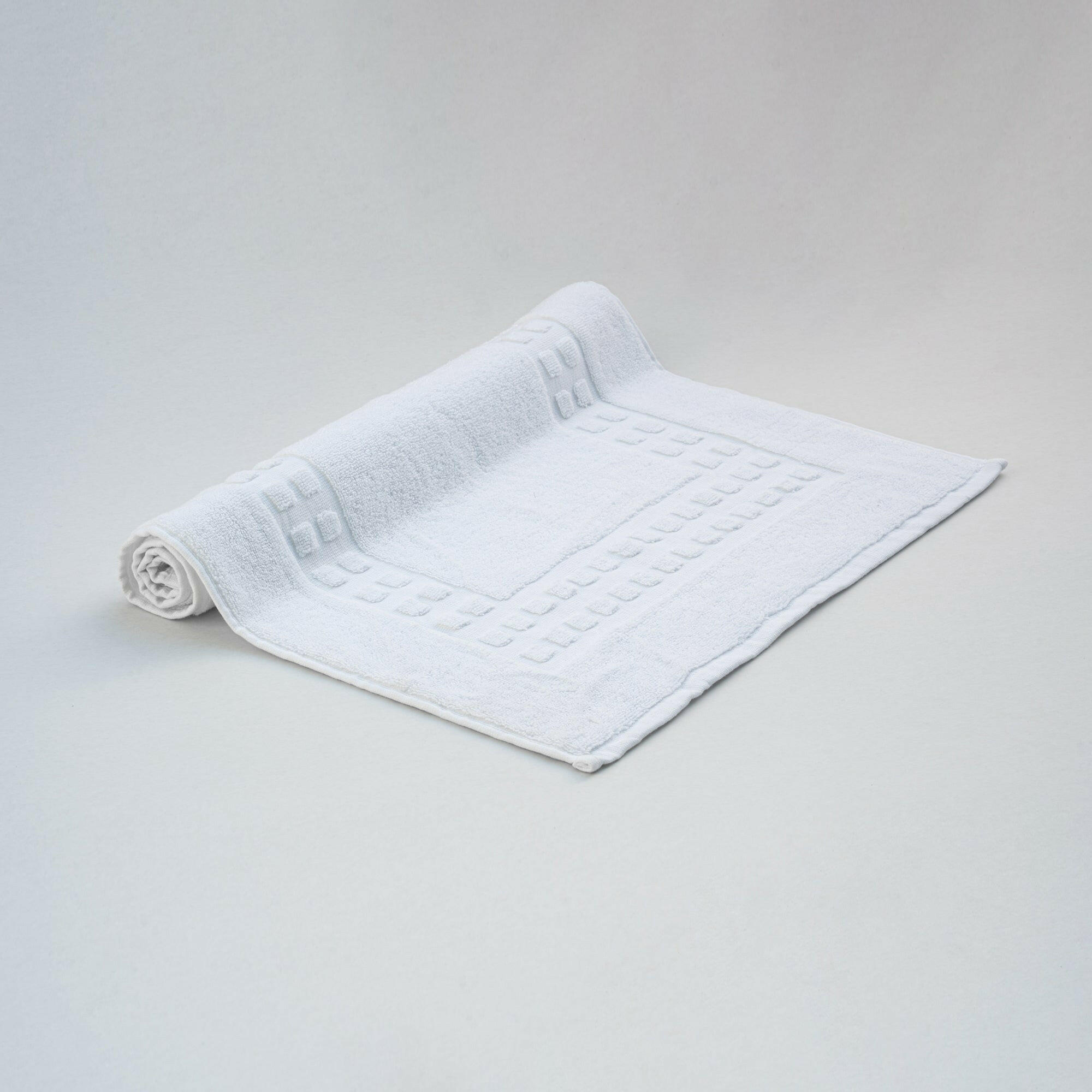 The Linen Company Bath Standard White Block Bath Mat