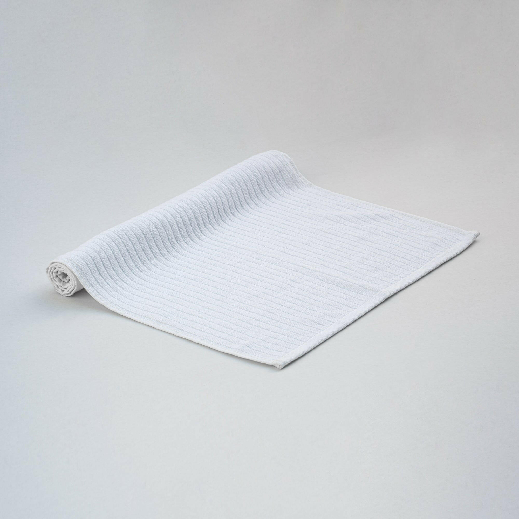 The Linen Company Bath Standard White Ribbed Bath Mat