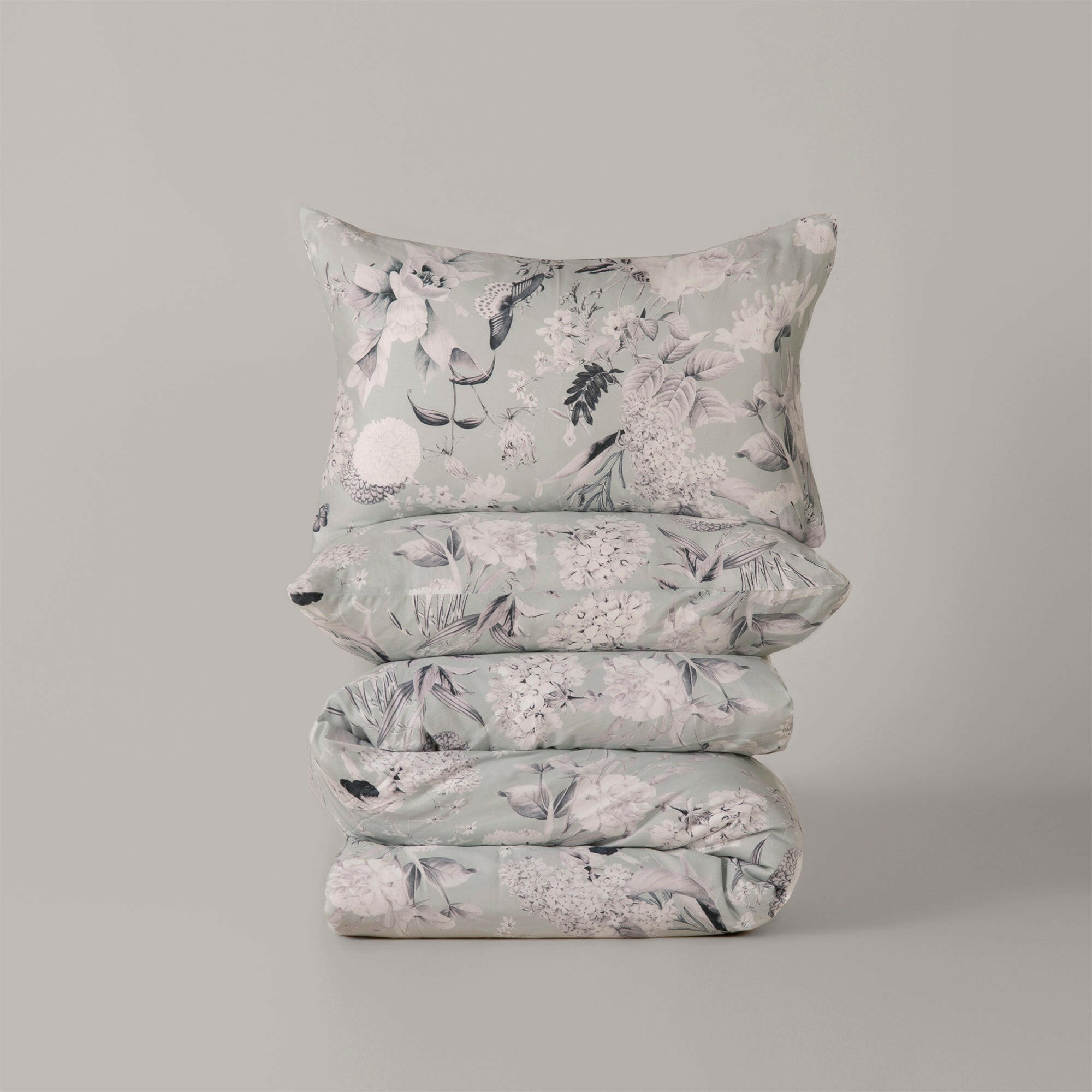 The Linen Company Bedding Camile Duvet Cover Set