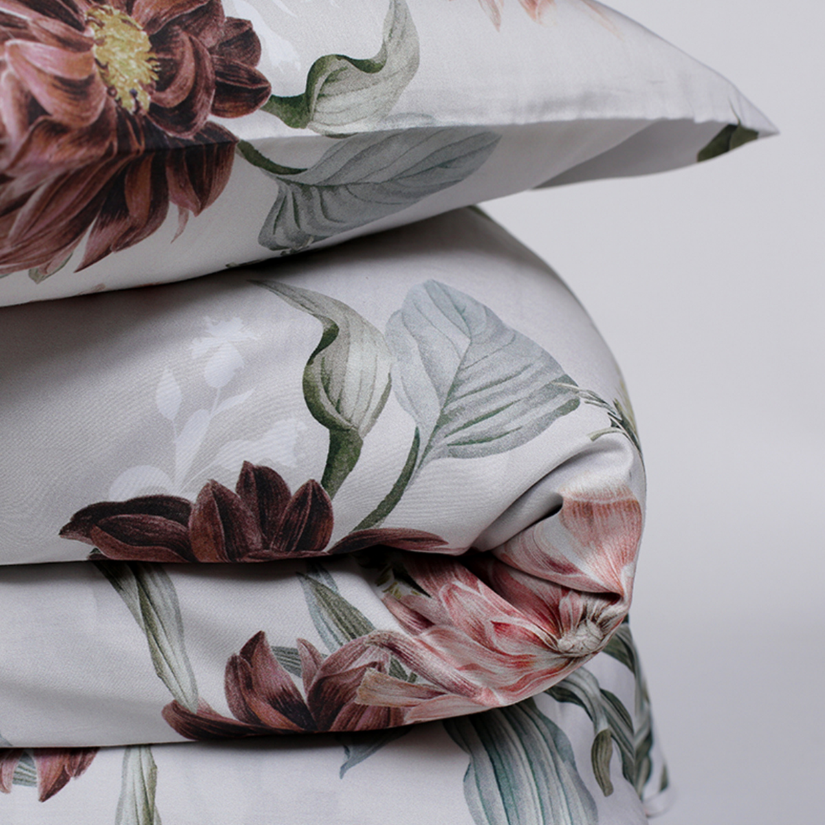 The Linen Company Bedding King Cameo Flora Duvet Cover Set