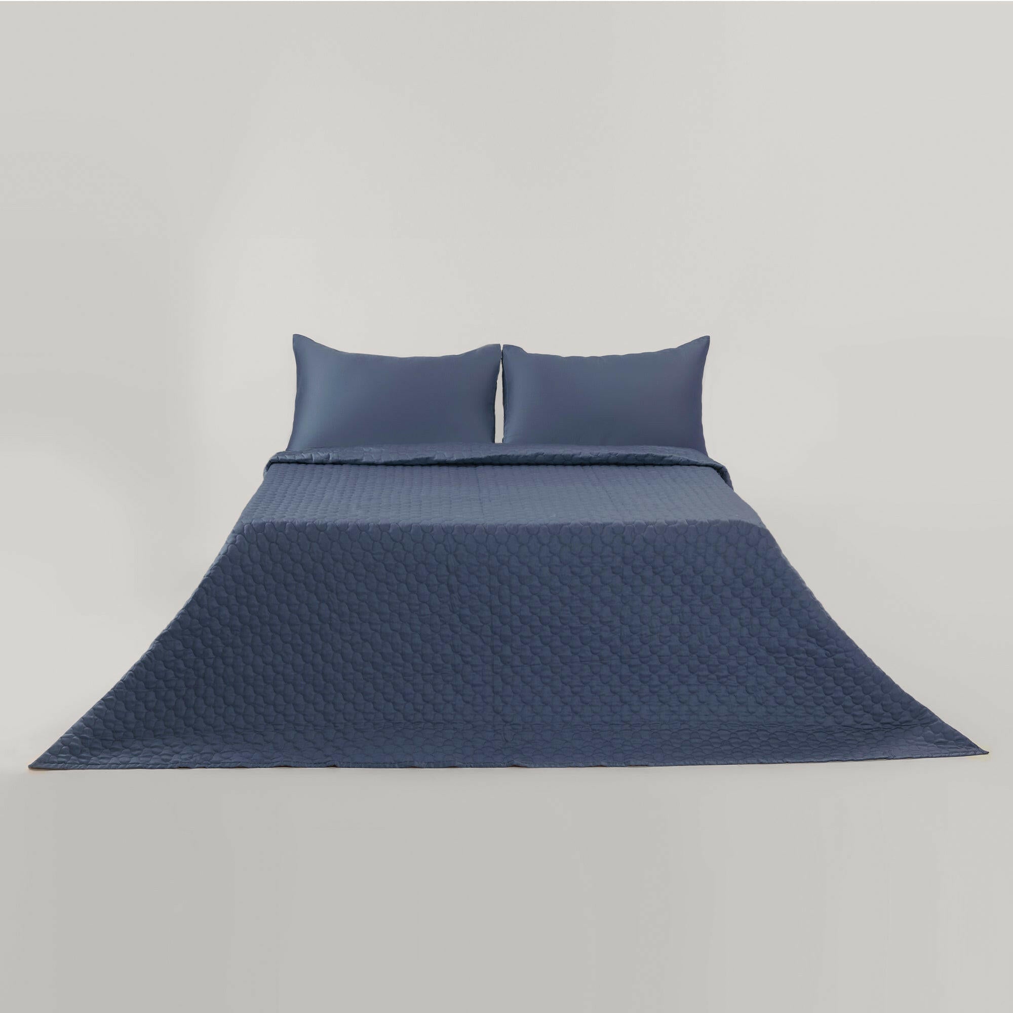 The Linen Company Bedding King Midnight Blue Bedspread Set