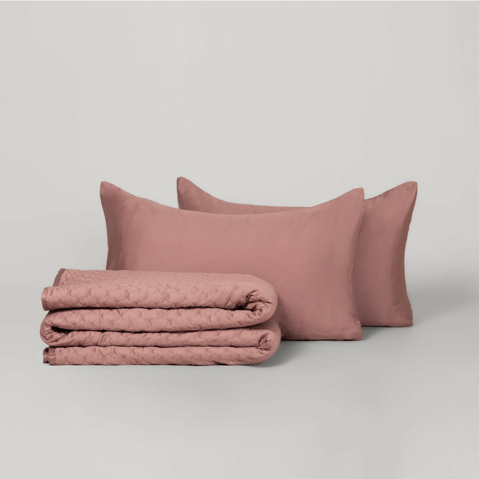 The Linen Company Bedding King Valentine Bedspread Set