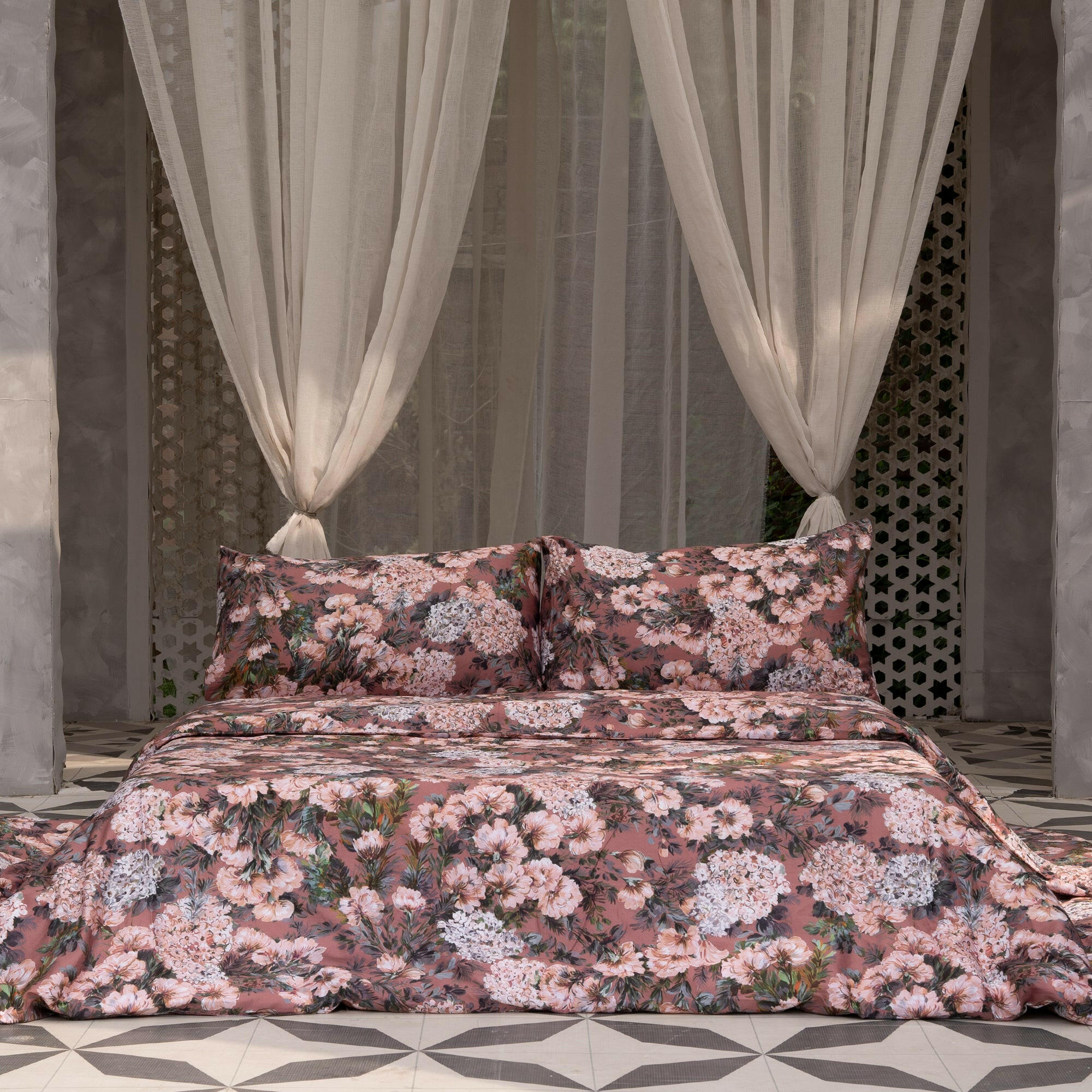 The Linen Company Bedding Tickle Pink Duvet Cover Set