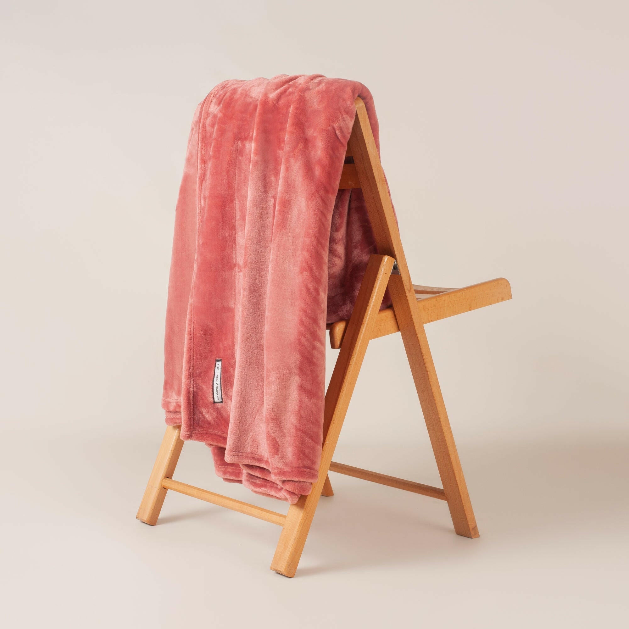 Dusty Rose Microfiber Plush Blanket - THE LINEN COMPANY
