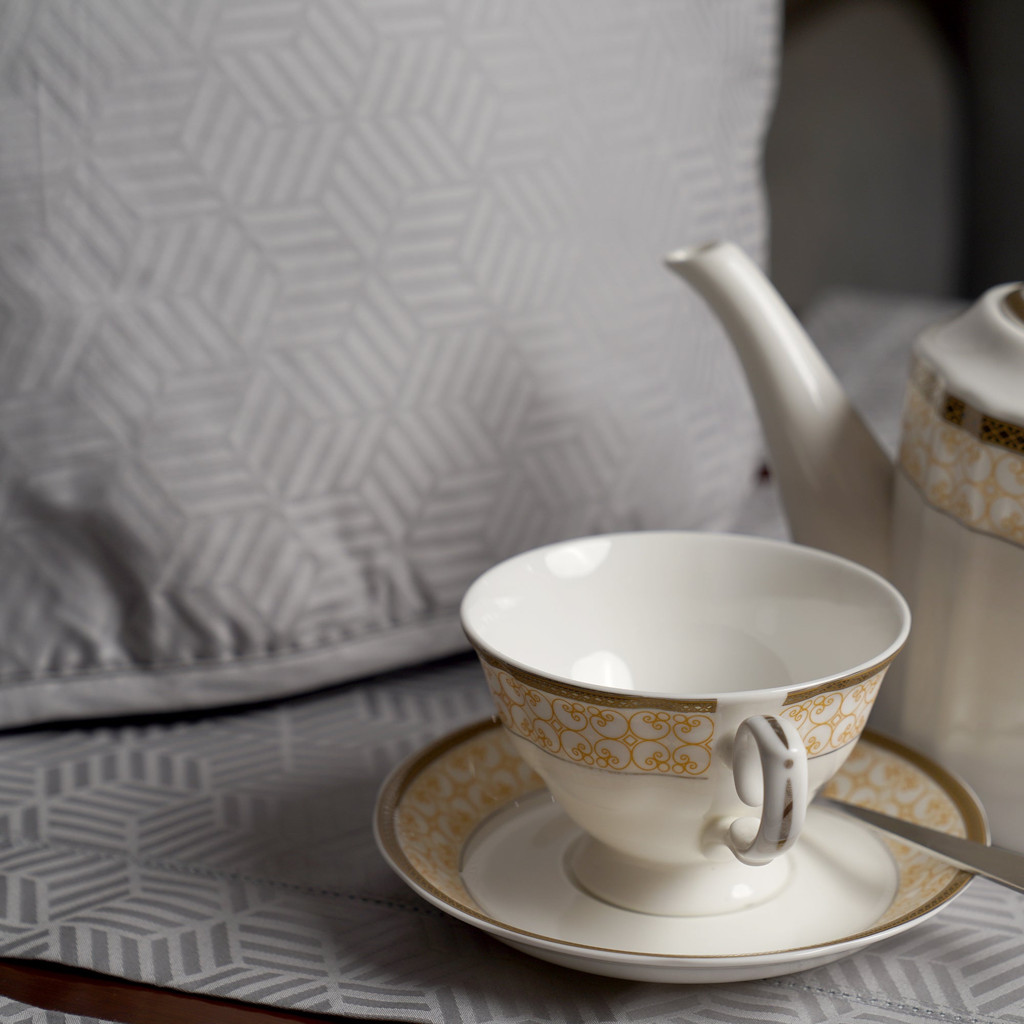 Grey Jacquard Tea Cozy Luxe-Edition
