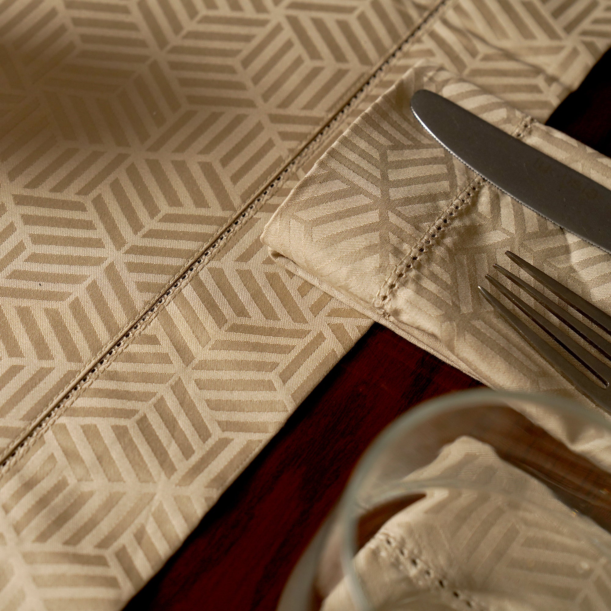 Taupe Jacquard Placemat Luxe-Edition