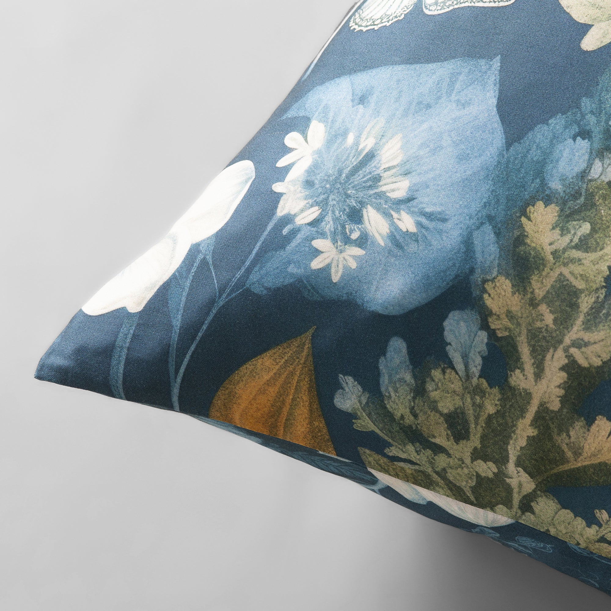 The Linen Company Accessories Standard Autumn Aura Cushion Cover