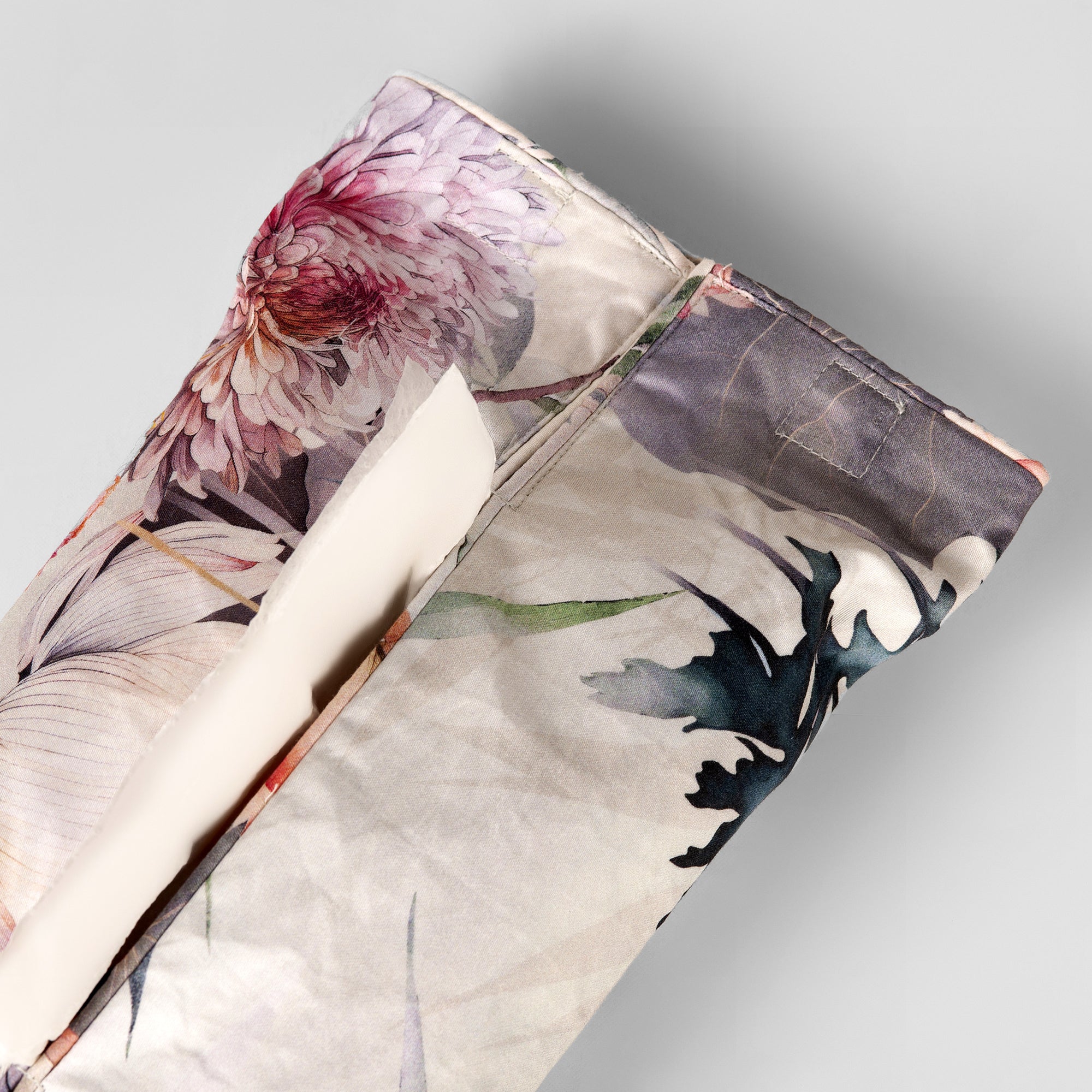 The Linen Company Accessories Standard Pearlescent Tissue Box Cover
