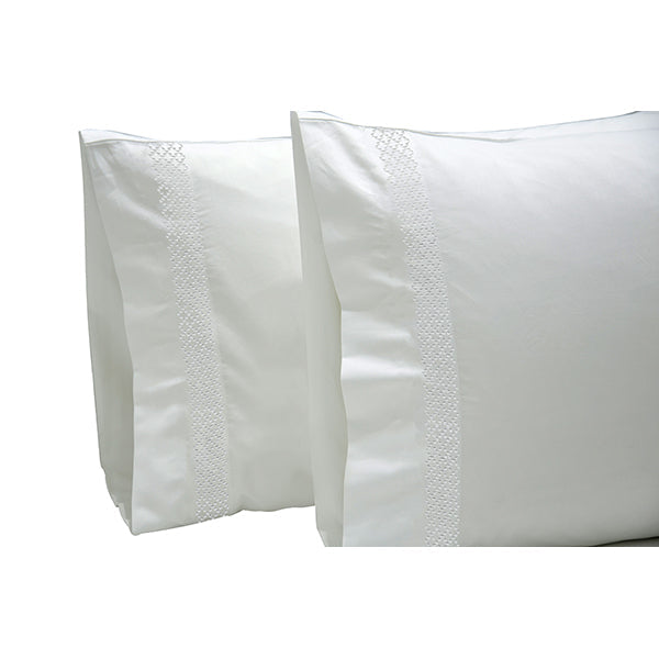The Linen Company Bedding 30x20 White 750 Supima Wood Work Pillowcases