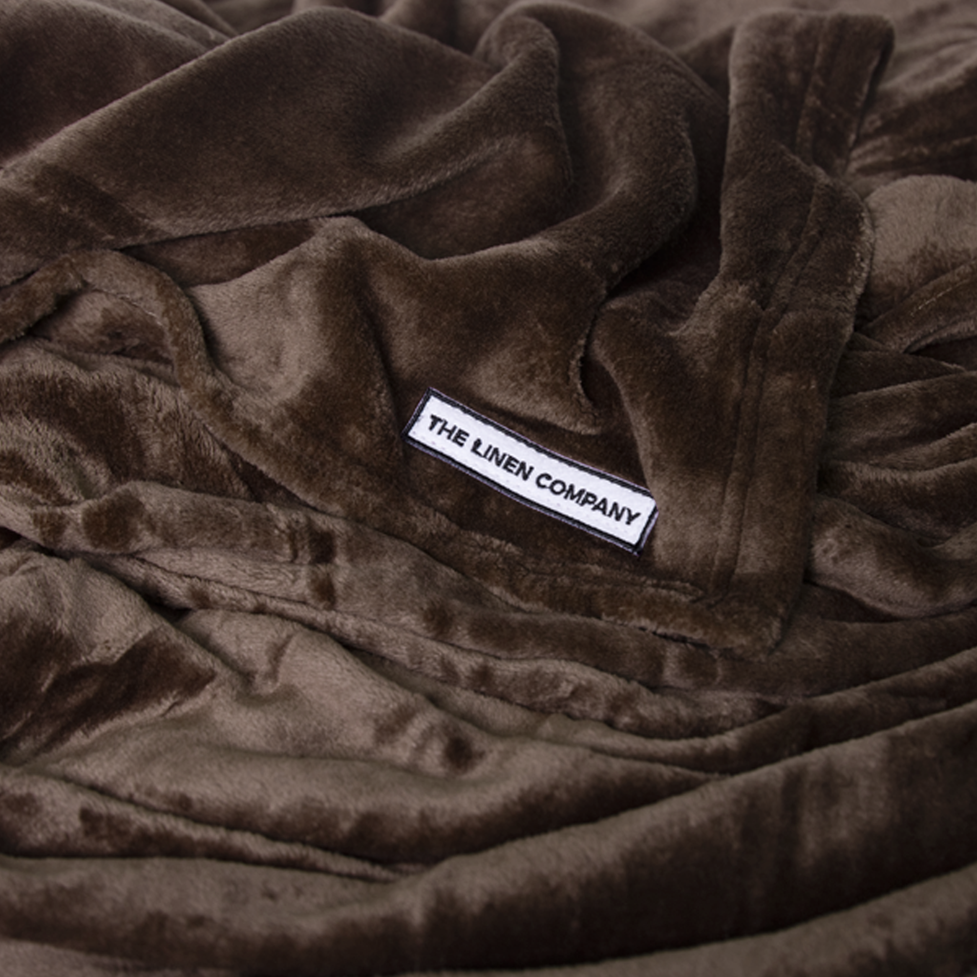 The Linen Company Bedding Brown Microfiber Plush Blanket Brown Microfiber Plush Blanket | Bedding | The Linen Company