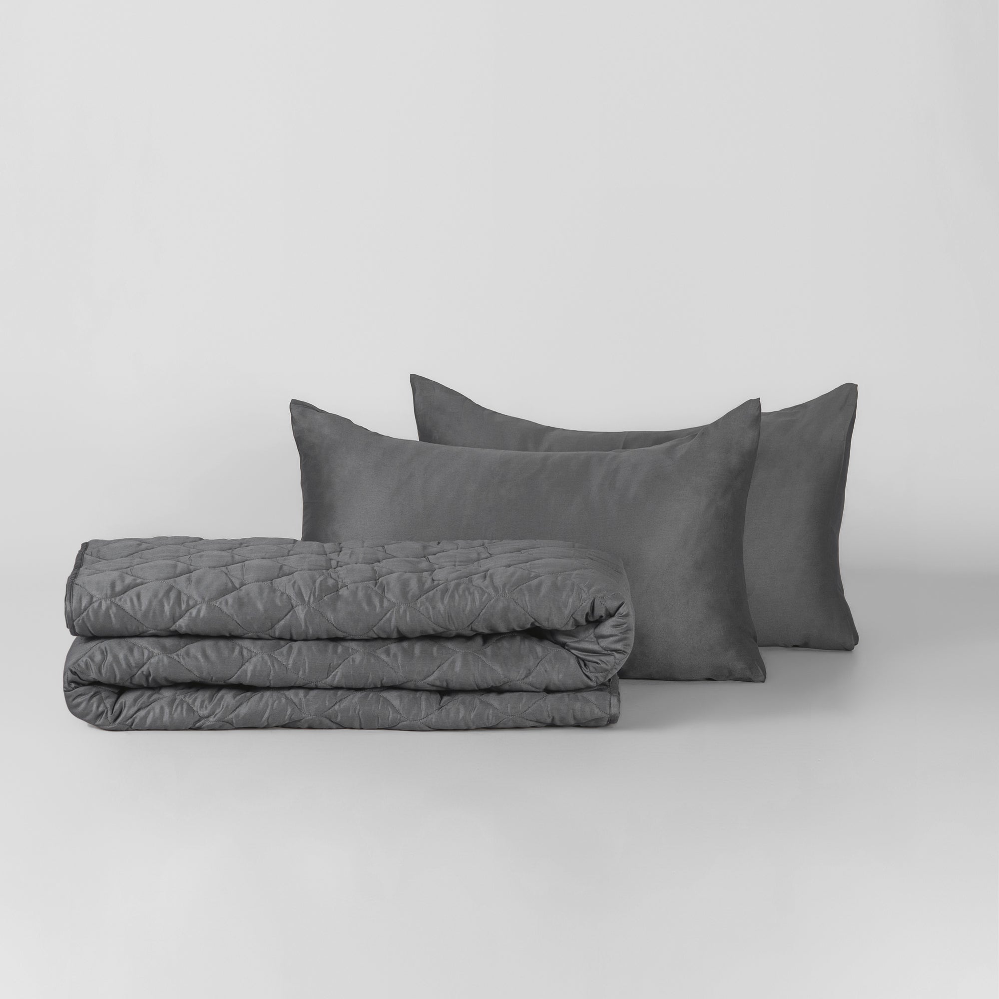 The Linen Company Bedding King Charcoal Quilted Bedspread Set