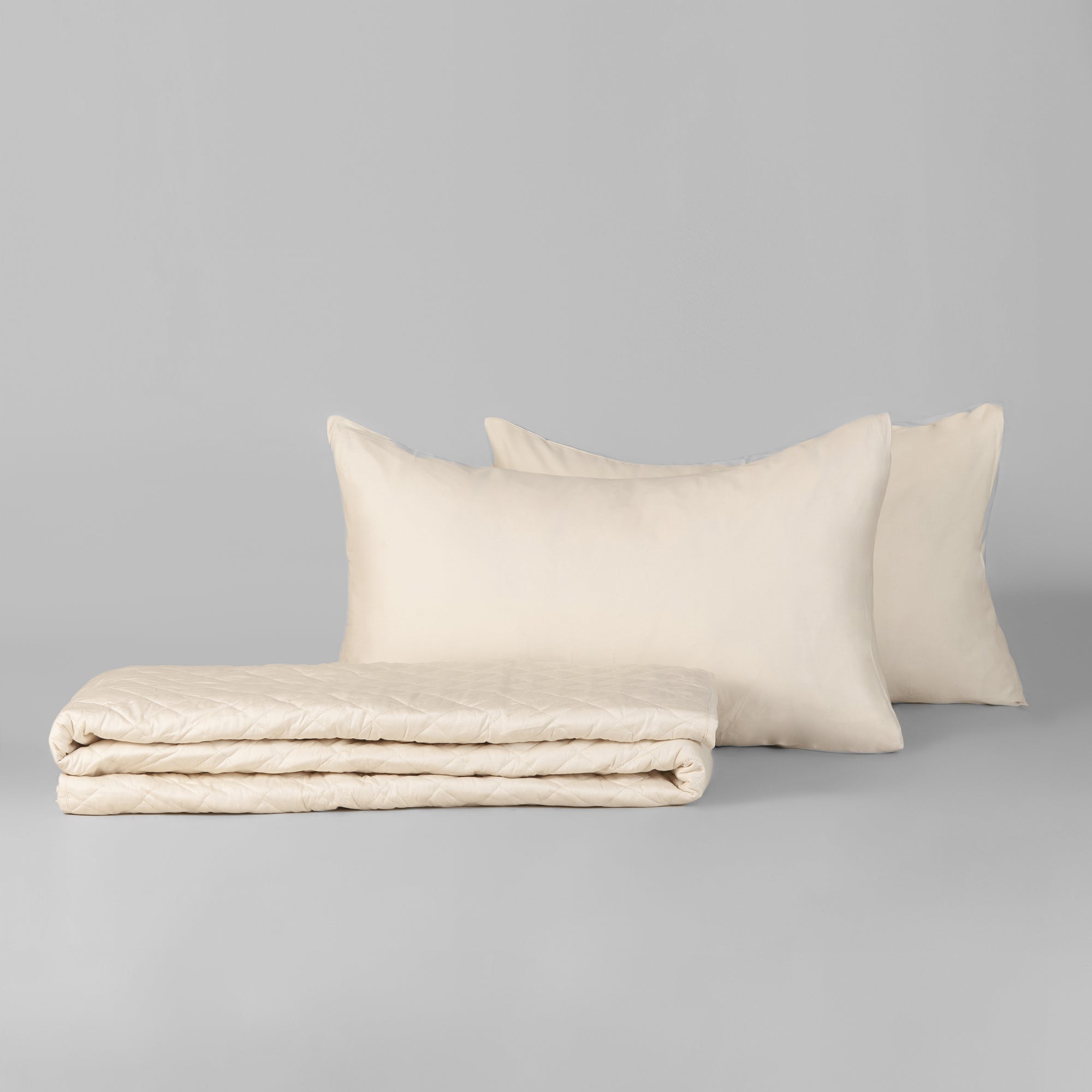The Linen Company Bedding King Ivory Quilted Bedspread Set
