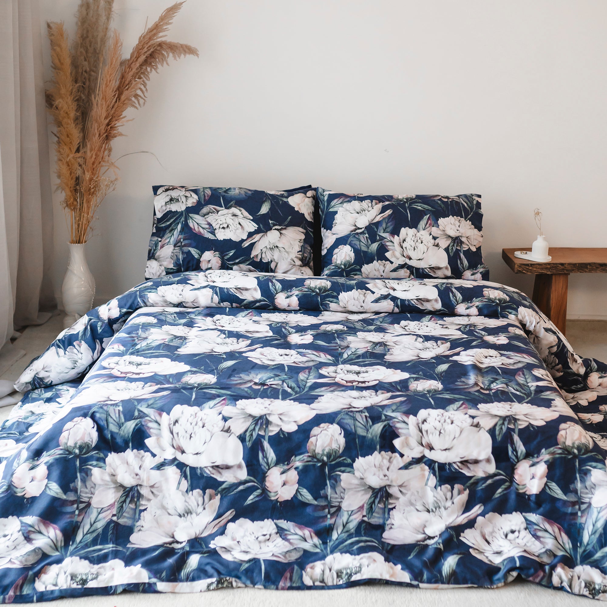 The Linen Company Bedding Night Bloom Duvet Cover Set