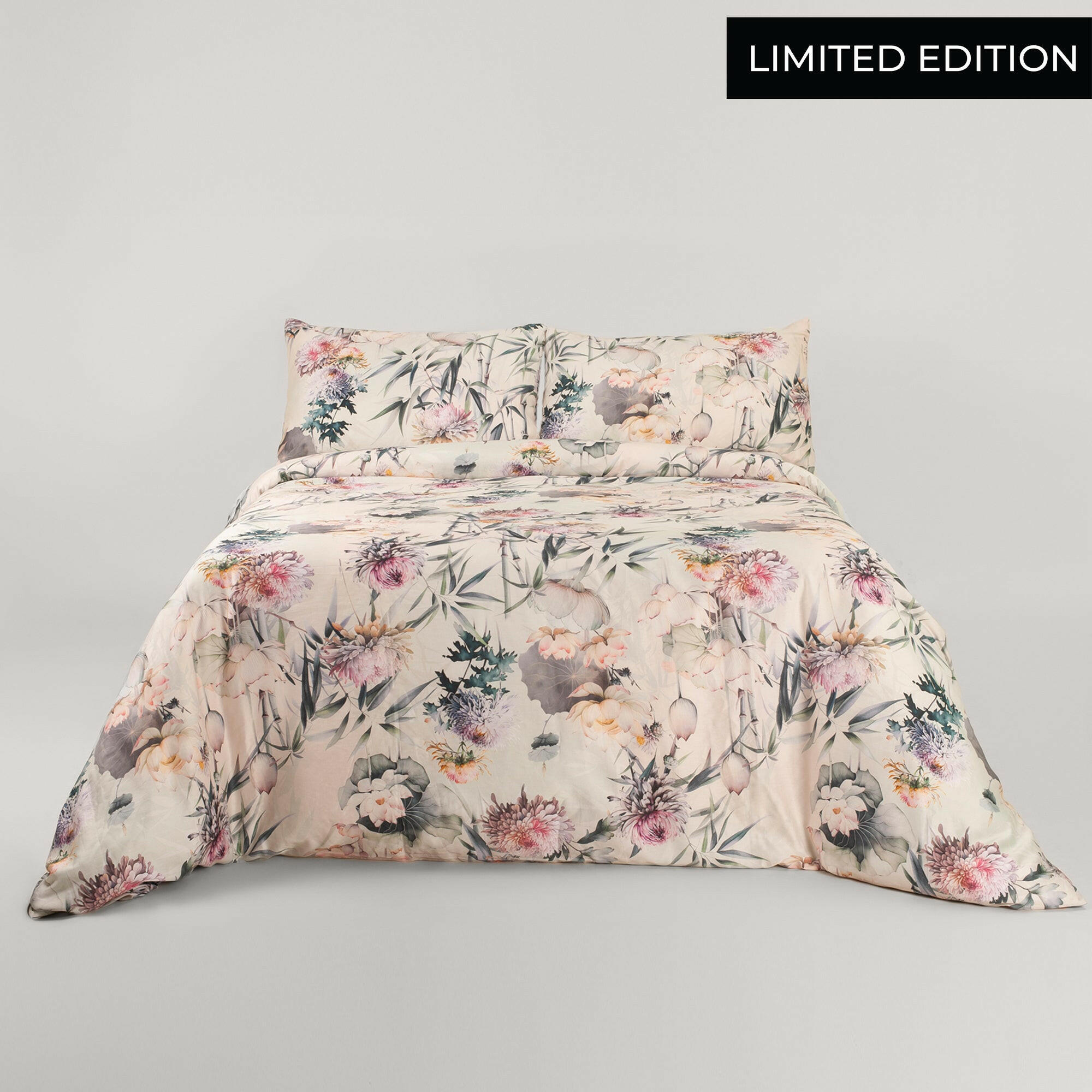 The Linen Company Bedding Pearlescent Duvet Cover Set