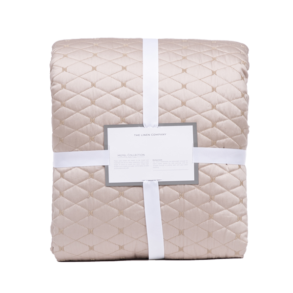 The Linen Company Bedding Standard Ivory Honeycomb Hotel Bedspread